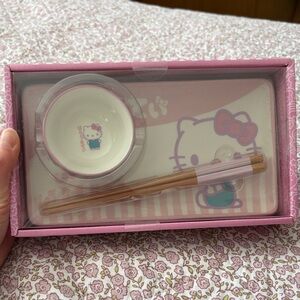 Hello Kitty Pink and White Sushi Plate Set